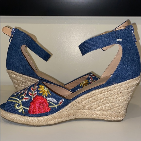 Patrizia by Spring Step Heels - Picture 4 of 7